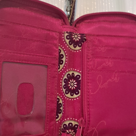 Vera Bradley Very Berry Paisley Carry It All Wristlet - Picture 4 of 6